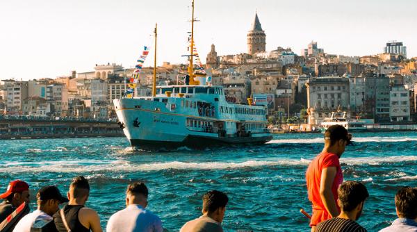 Gaz lichefiat: De ce Turcia semnează contract după contract