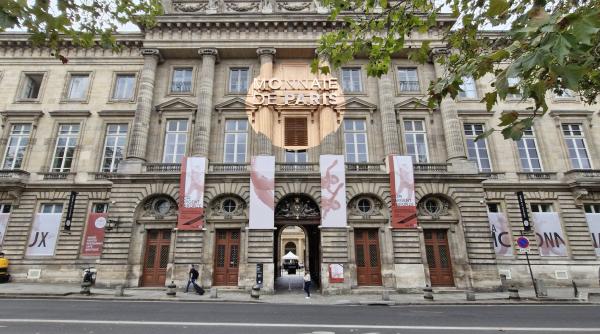 O plimbare prin muzeul monetăriei franceze. Cum arată o fisă de 5.000 de euro