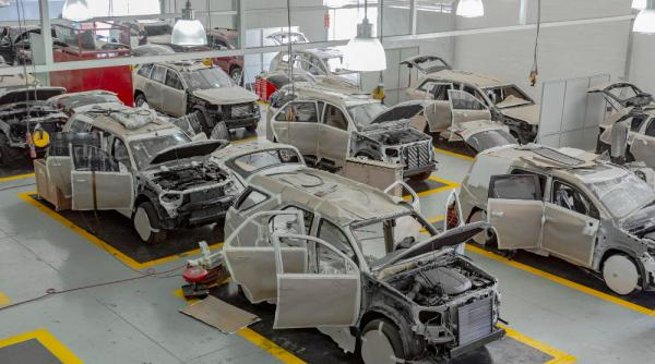 Beijingul răspunde la decizia UE de a impune tarfie pe importurile de mașini electrice din China