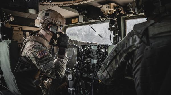 Raytheon va plăti guvernului SUA aproape un miliard de dolari pentru fraudă și mită