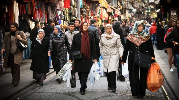 Sfatul FMI pentru Turcia: Nu vă jucați cu salariul minim 