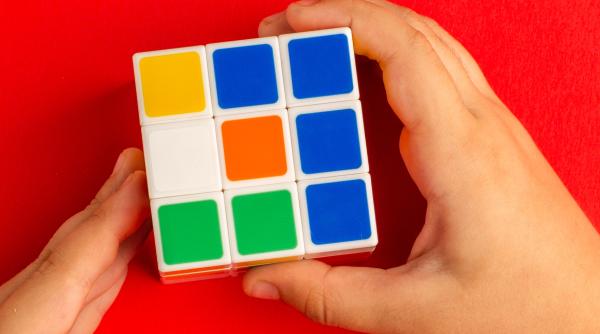 Spin Master, un gigant necunoscut care a pus mâna pe Cubul Rubik