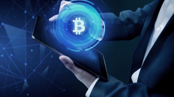 Analiști: Victoria lui Trump va propulsa Bitcoin la 90.000 de dolari