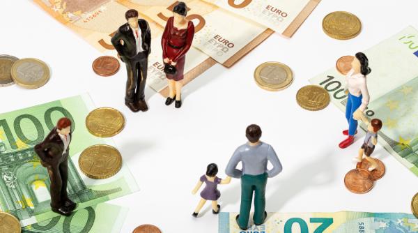 Datoria guvernamentală a atins 52,7% din PIB