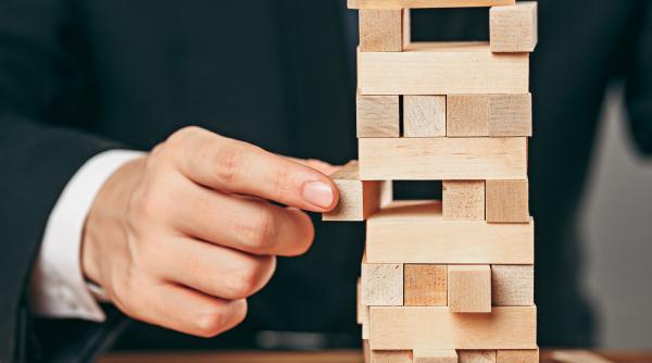 Noi riscuri planează asupra sistemului financiar din zona euro