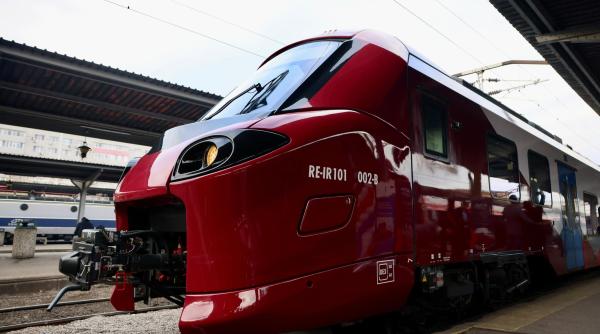 Primul tren nou al României în două decenii: de la inaugurare direct în service