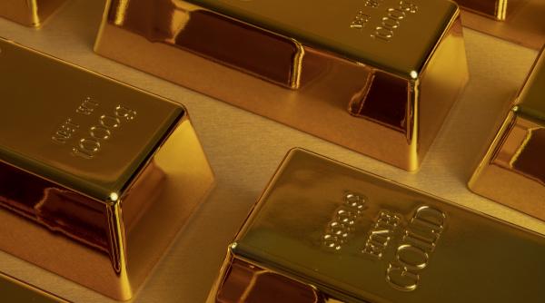 Gramul de aur a trecut de 415 lei şi a stabilit un nou record istoric. Leul, apreciere faţă de euro