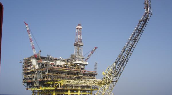 Eni distribuie trei milioane de acțiuni gratuite angajaților companiei