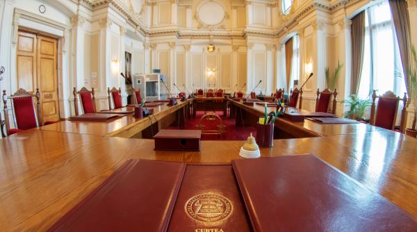 Lovitură de teatru privind prezidențialele. Decizia CCR