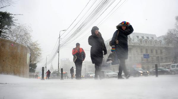 Viscol și vreme urâtâ în zilele de weekend! 19 județe afectate