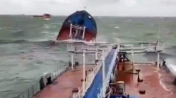 Accident naval între două petroliere în Marea Neagră. Ministerul Mediului face precizări