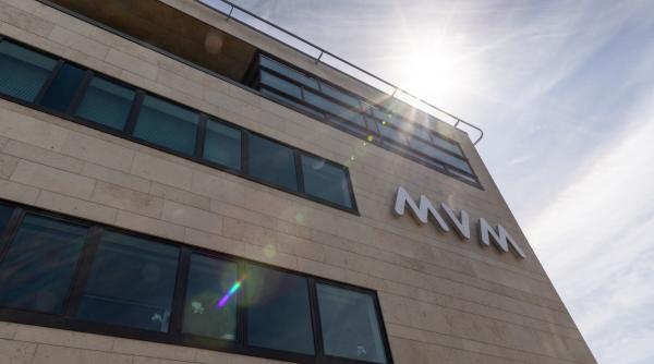 Compania preferată a lui Viktor Orban cumpără E.On România