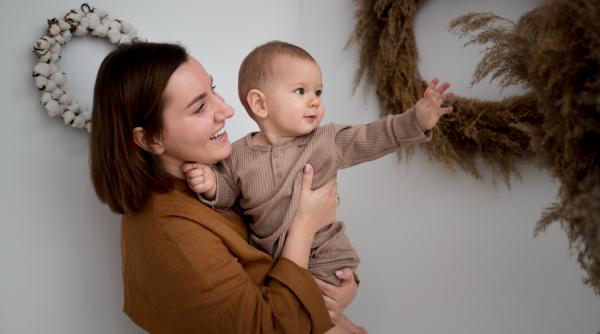 Este oficial: Noile condiții pentru asistenții maternali