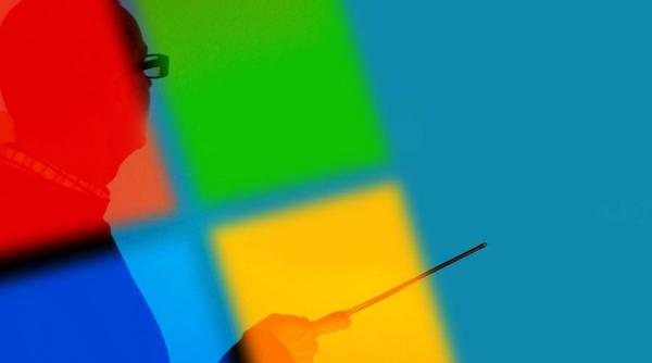 Cum încearcă Microsoft să obțină sprijinul lui Trump  