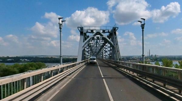 Reîncepe calvarul şoferilor care traversează Podul "Prieteniei", Giurgiu - Ruse