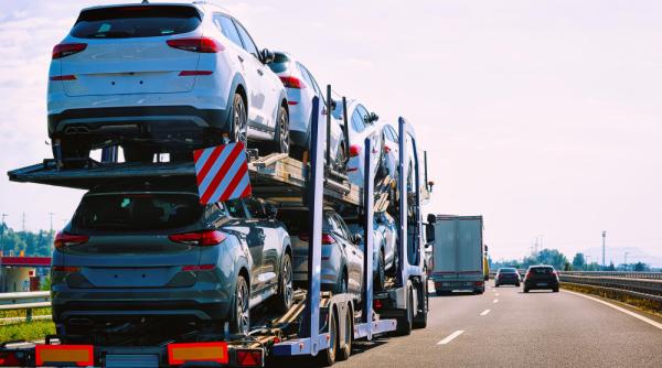 Șoc pe piața auto! SUA interzice aproape toate mașinile chinezești. Ce urmează pentru economia globală?