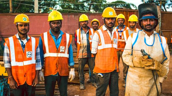 Guvernul a stabilit câți muncitori străini aduce în 2025