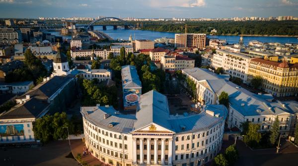 Un scandal de corupţie la Kiev, privind achiziţiile de armament, riscă să zguduie relațiile cu aliații occidentali