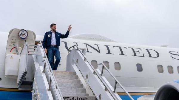 Avertismentul SUA: Nu limitați libertatea companiilor americane de AI