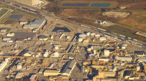 Pariul lui Warren Buffett continuă să surprindă. Explicații