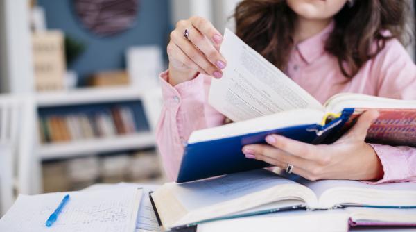 Proiect: Funcționarii publici trebuie să susțină o probă scrisă 