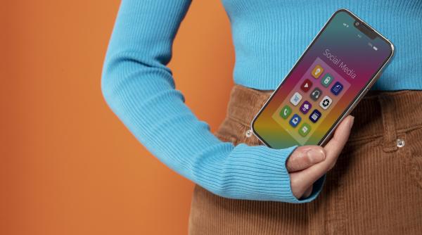 Xiaomi 15 Ultra, un smartphone cu un design aparte 