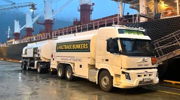 Furnizor major de combustibil norvegian refuză realimentarea navelor SUA după umilirea lui Zelenski în Biroul Oval