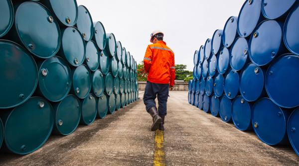 Prețul petrolului, în scădere. Investitorii au cedat nervos