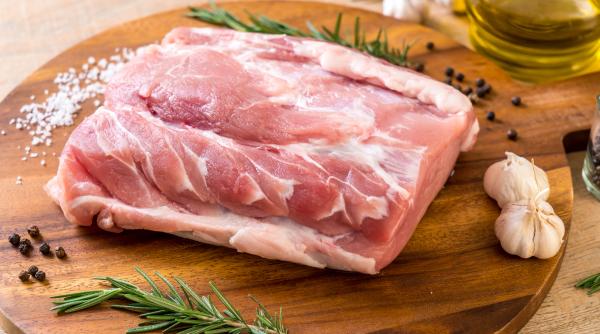 Noile taxe vamale complică vânzările de carne de porc