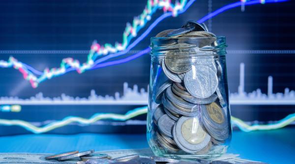 Germania dă peste cap previziunile UBS privind evoluția euro/dolar