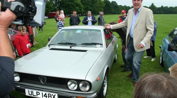 Celebrul Jeremy Clarkson dă de pământ cu Elon Musk: ”După 17 ani, primește ce merită”