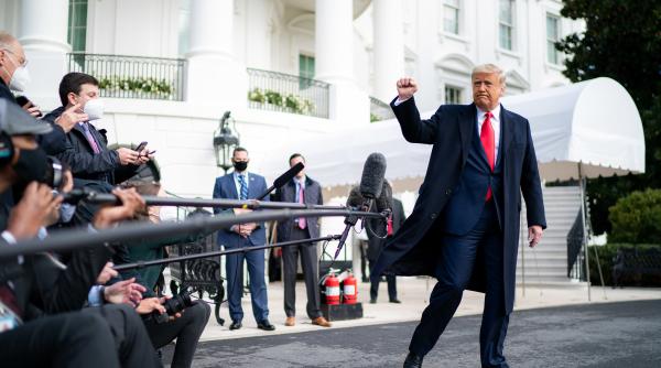 Războiul tarifar. Trump: „Ceea ce ne fac ei, le facem și noi”