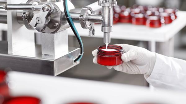 Prețul medicamentelor. Analist: Va fi o lovitură dureroasă