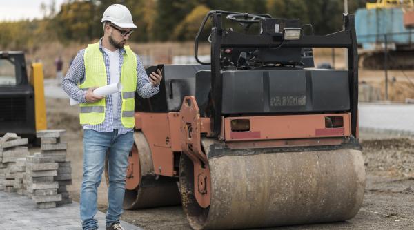 Primăriile nu mai au bani să-şi achite cofinanţarea la proiectele europene. Soluţia de avarie găsită de Guvern