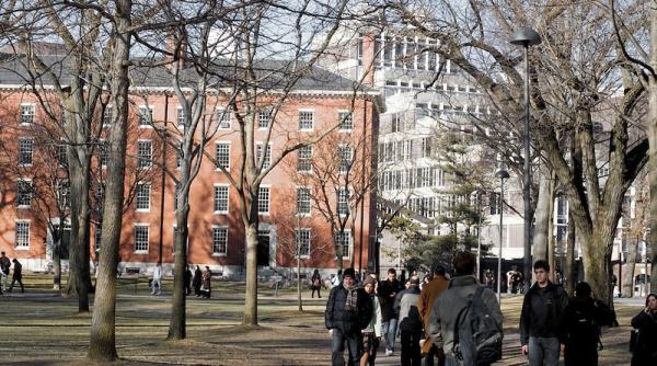 Universitatea Harvard dă în judecată administrația Trump