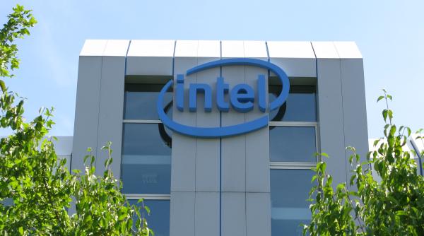 Criza lovește din nou la Intel. Restructurare radicală sub noul CEO