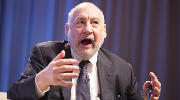 Joseph Stiglitz: Trump, fără busolă economică: Lumea se întoarce la granițe și taxe