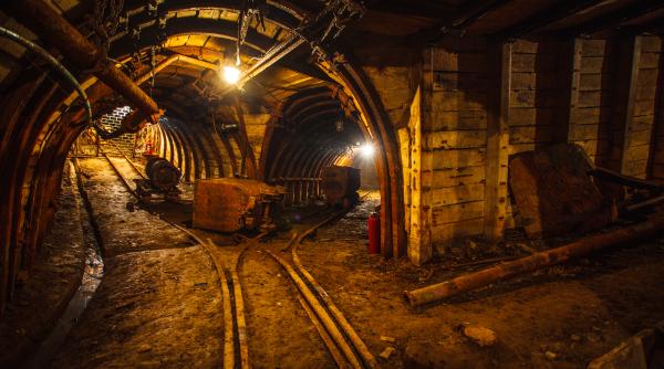 Care sunt, la ce folosesc şi ce valoare au mineralele critice din Ucraina