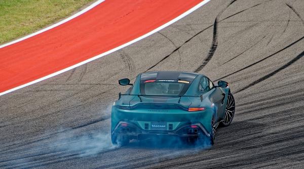 Aston Martin, risc de ieșire de pe traseu la următorul viraj