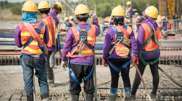 BCE contrazice politicienii anti-imigrație: Muncitorii străini sunt motorul creșterii economice din zona euro