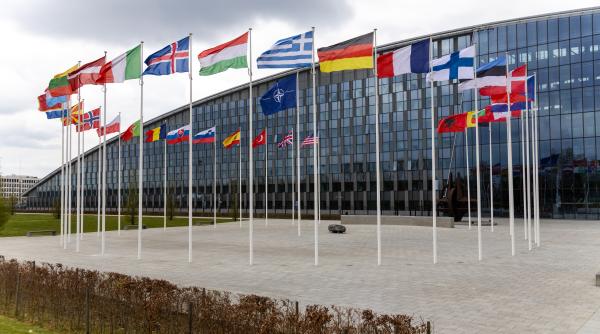 Statele NATO, sub presiune. Germania susține propunerea SUA de a majora cheltuielile pentru apărare la 5% din PIB