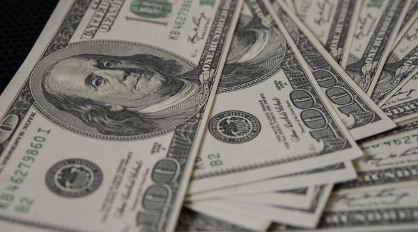 Moody’s a retrogradat ratingul datoriei SUA, invocând creșterea datoriei și blocajul politic privind reducerea deficitului