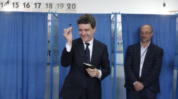 Prezidenţiale 2025 - rezultate provizorii: Nicuşor Dan - 53,60%; George Simion - 46,40%