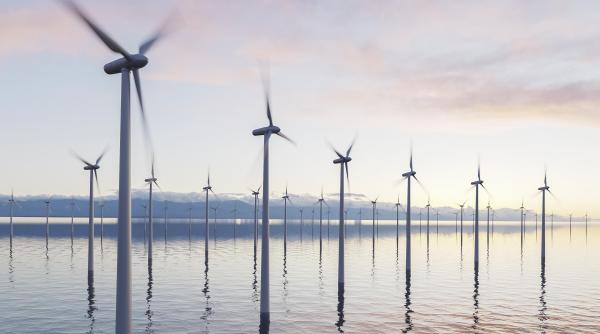 România face primul pas pentru dezvoltarea energiei eoliene offshore – apel public deschis până pe 10 iunie