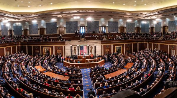 Legea care lovește America: reduceri de taxe pentru bogați, tăieri pentru săraci și un deficit record