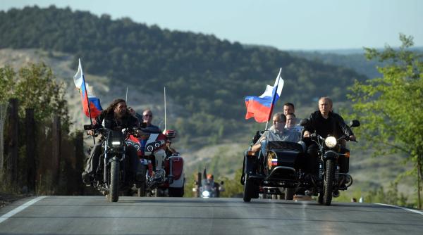 Gruparea pro-Kremlin „Lupii Nopții” își face tabără în Franța