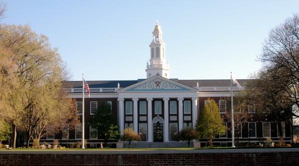 Scandal imens în SUA: Harvard a dat în judecată administrația Trump