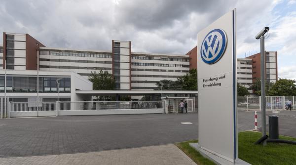 Volkswagen concediază 35.000 de angajaţi. Peste 20.000 de salariați au acceptat plecarea voluntară