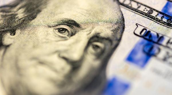 Dolarul pierde teren, însă nu euro, ci alte monede, profită de acest lucru