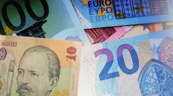 Curs BNR. Moneda națională pierde teren pe toată linia. Aurul trece de 465 lei!